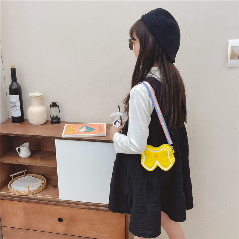 Girls Mini Bag Cartoon Cute Bow Girl Crossbody Bag Western Style Baby Silicone Accessories Coin Purse