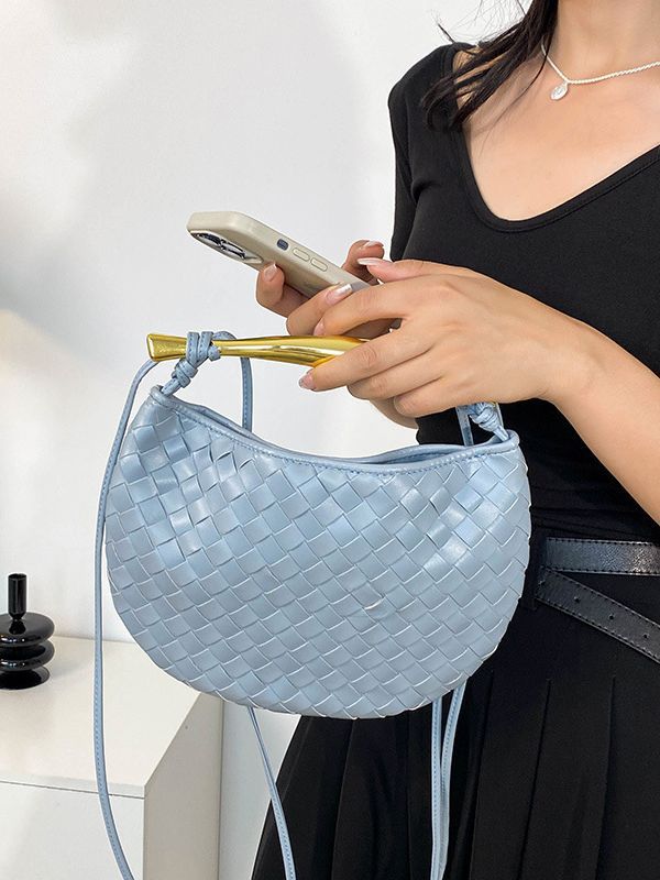 2023 New Sardine Bag Popular Woven Women's Bag Niche Design Portable Shoulder Crossbody All-match Underarm Bag Trendy