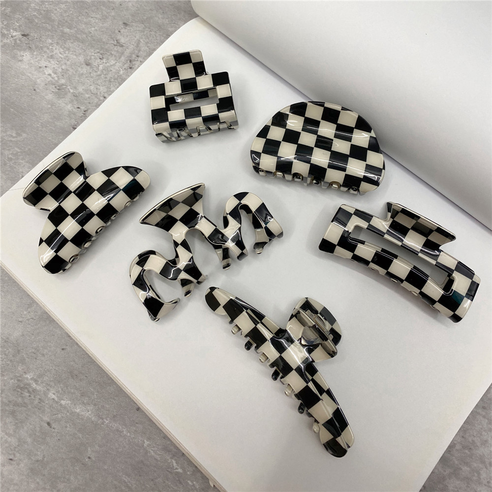 A144 Black and White Checkerboard Hairclip Internet Celebrity Personalized Back Head Large Grab Clip Shark Clip Korean Spring and Summer New