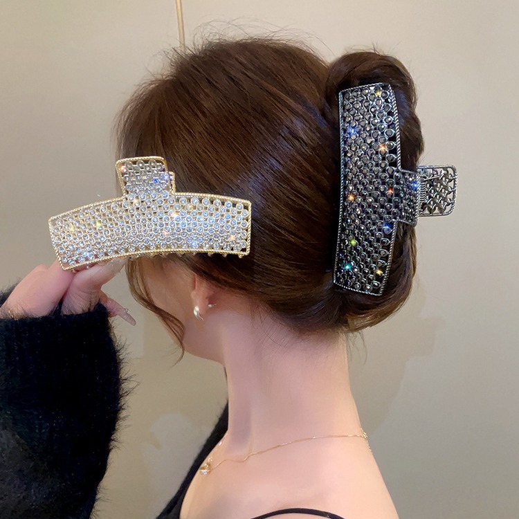Voll Diamant Metall Hoerklammer Damen High-End Hoeraccessoiren Mëttel a Grouss Shark Clip Réck vum Kapp Hoerklammer Cyber ​​Promi Hoerklammer Kappbedeckung_voghion.com