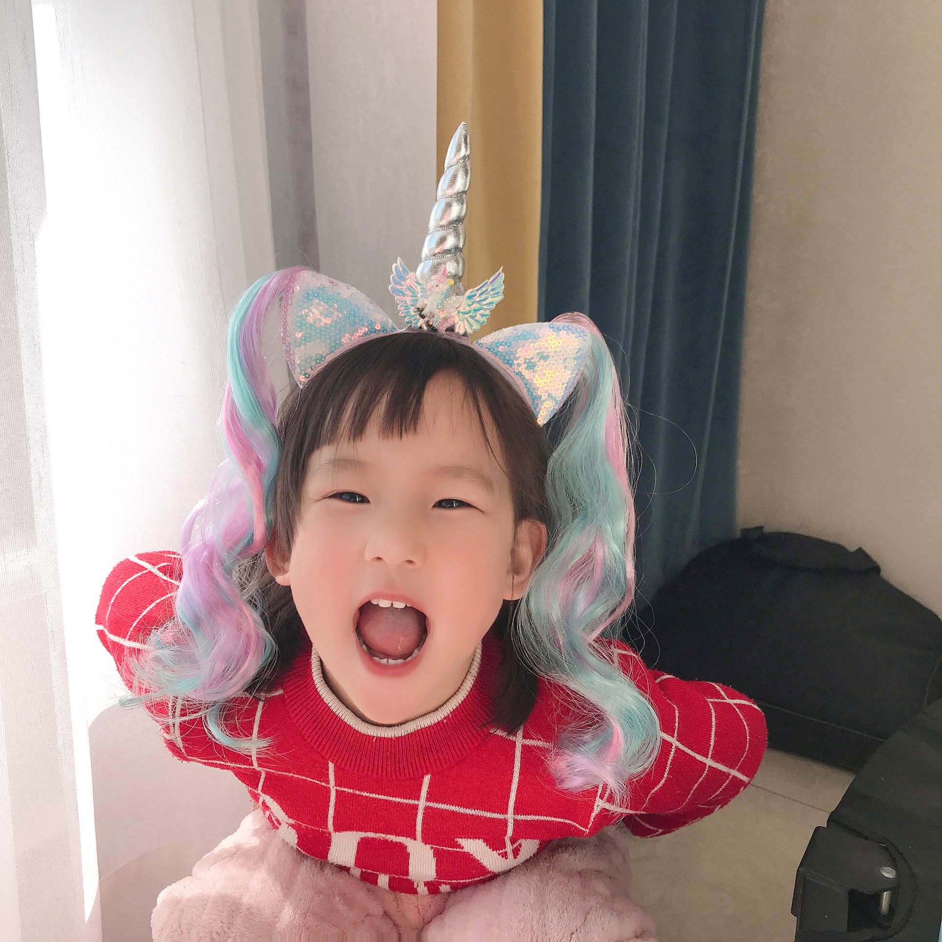 亞馬遜速賣通獨角獸發箍假髮女童節日派對裝扮表演道具彩色捲髮