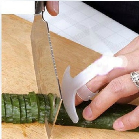 Vegetable cutting hand protector smiley face finger protector finger protector anti-cutting finger cover finger protector wholesale