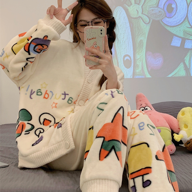 クロミパジャマ女性冬のサンゴのベルベットは、漫画のかわいいフランネルの秋冬の新しい家庭服を厚くすることができます|undefined