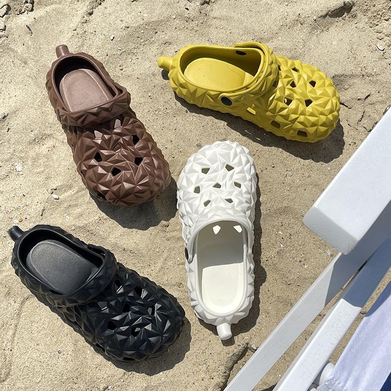 Stomp Feeling Baotou Slippers Men's Summer Household Outdoor Thick-soled Breathable Personalized Outdoor Beach Durian Hole Shoes for Women