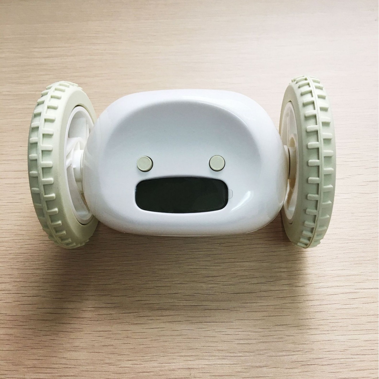 Running alarm clock student hiding wheel novelty lazy running clock wholesale gift creative electronic small alarm clock