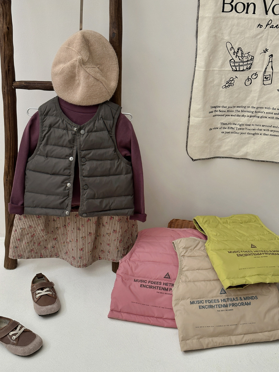 Autumn and Winter new children's down vest white duck down children's clothing baby vest baby casual vest one-piece delivery