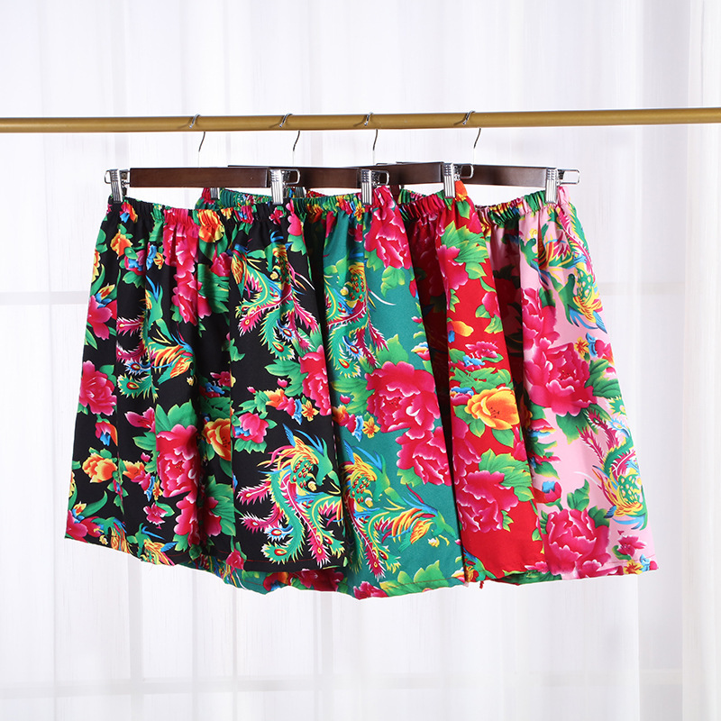 Factory wholesale wedding supplies wedding wedding family blocking door trick Game Group built bare hands wear flower underpants game props