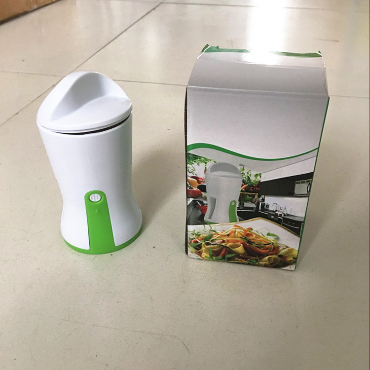 Multi-functional spiral funnel grater three-piece wire cutter cucumber Peeling Carrot Creative plate decoration roll shavings