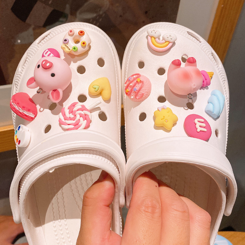 [Yiwu Delivery] Animal Hole Shoes Accessories diy Shoe Buckle Accessories Puppy Shoe Flower Buckle Decorative Buckle