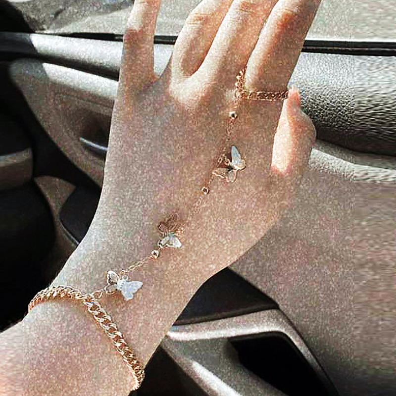 Mode einfache Nischendesign Damen Armband Schmetterling Anhänger Kette Finger Armband Ring integrierte Kette Armband Schmuck_voghion.com