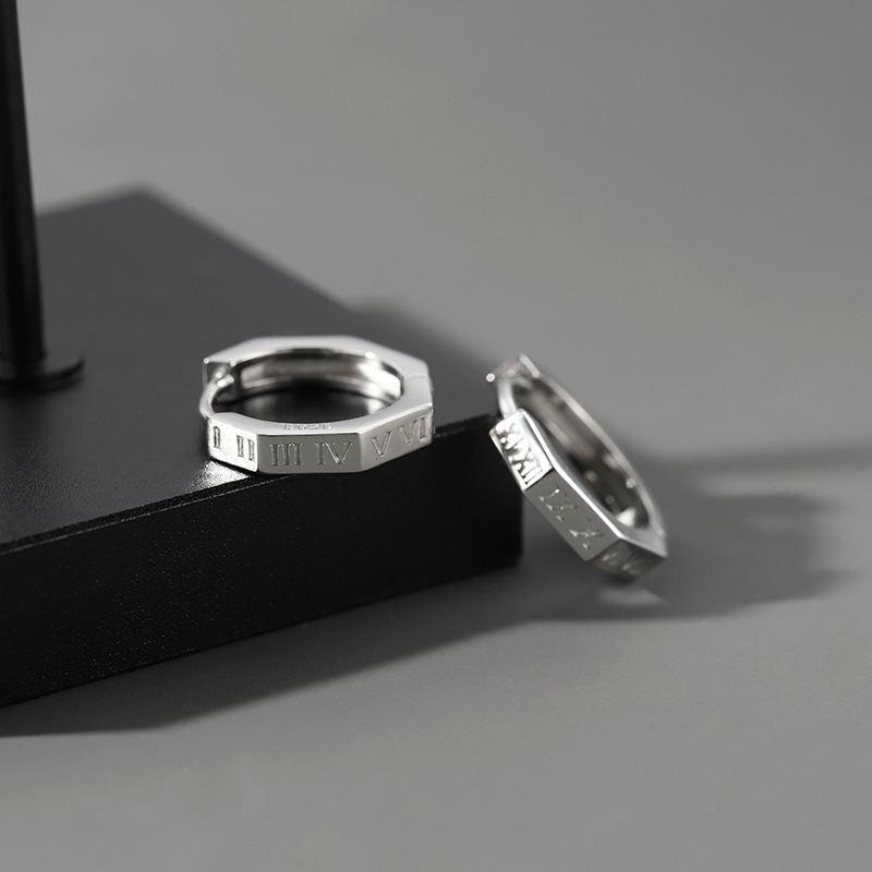 Roman Numeral Earrings Men's Trendy Personalized Trendy Men's Single Plain Ring Earrings Buckle Round Ring Earrings Niche Simple Men