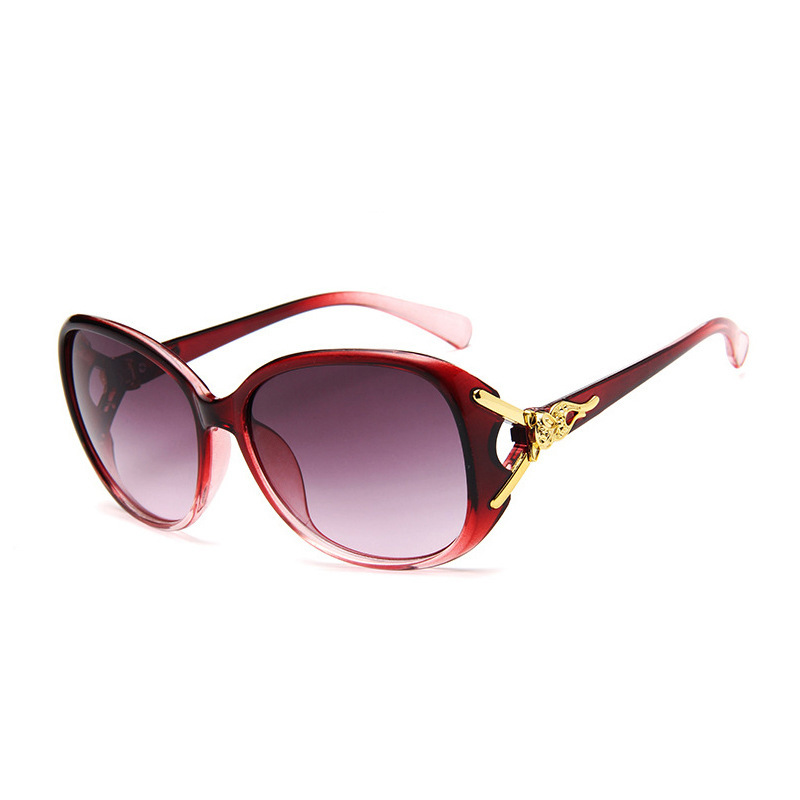 New fashion fox head 8842 sunglasses Ladies Trend Net red HD sunshade driving sunglasses factory wholesale