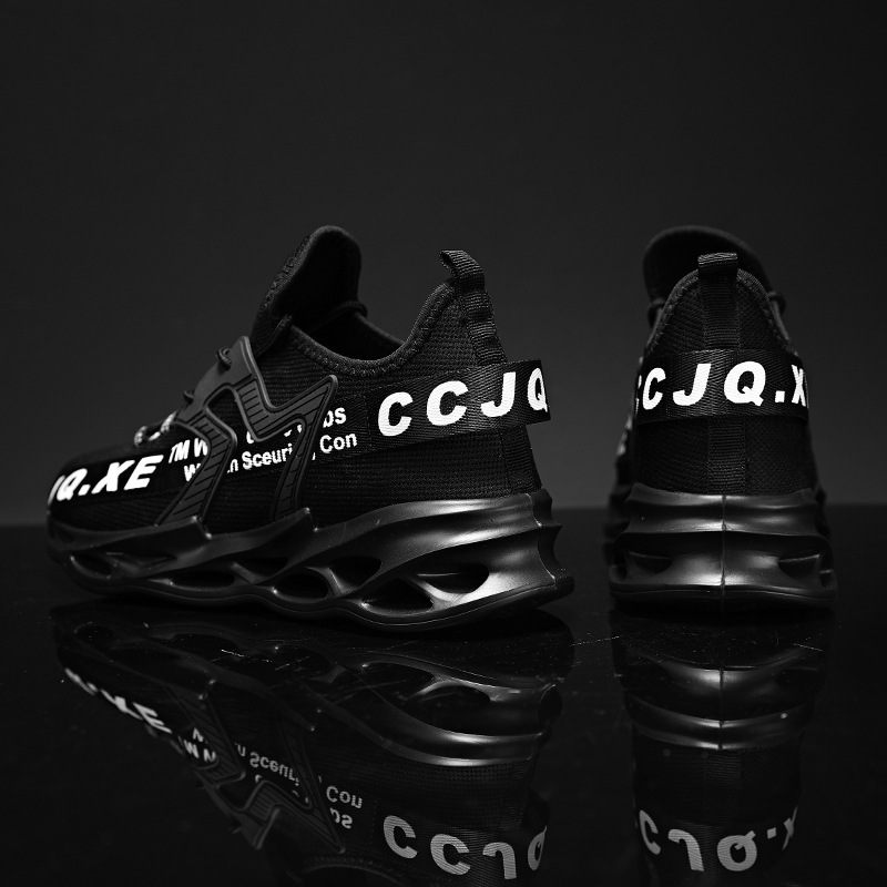 2023 Summer New Sports men's Flat Small White shoes Trendy men's Flying Weaving Korean men shoes