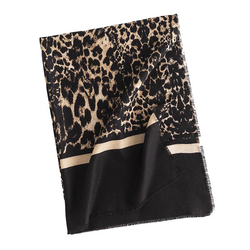 European and American Fashion Leopard Print Cashmere Scarf Winter Printed Warm Shawl Advanced Commuting Neck Protection Cold-proof Scarf