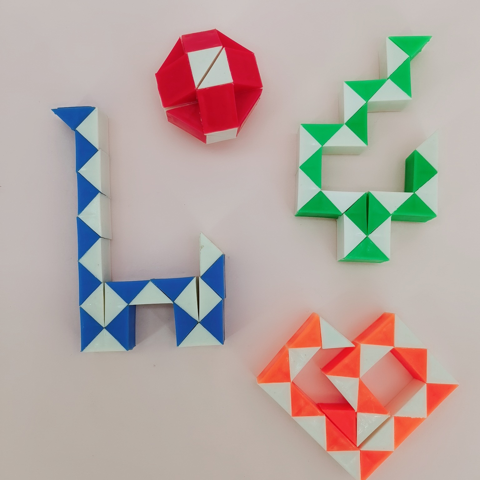 Hot selling mini magic ruler children's magic ruler puzzle toy Rubik's cube 24 mini magic ruler