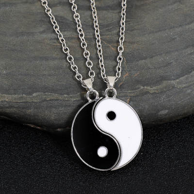 European and American Film and Television Surrounding Oil Splicing Necklace Tai Chi Pattern Necklace Fashion Simple Couple Alloy Pendant