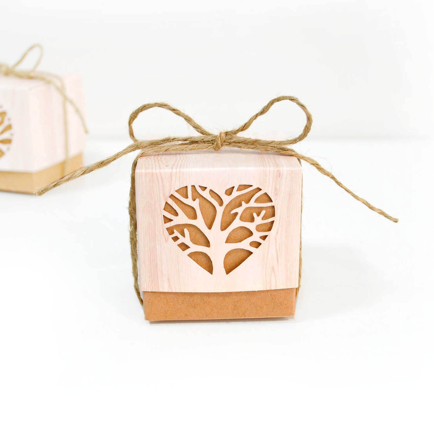 2022 vintage DIY Kraft paper box creative candy box hollow love tree candy box wedding candy box wholesale