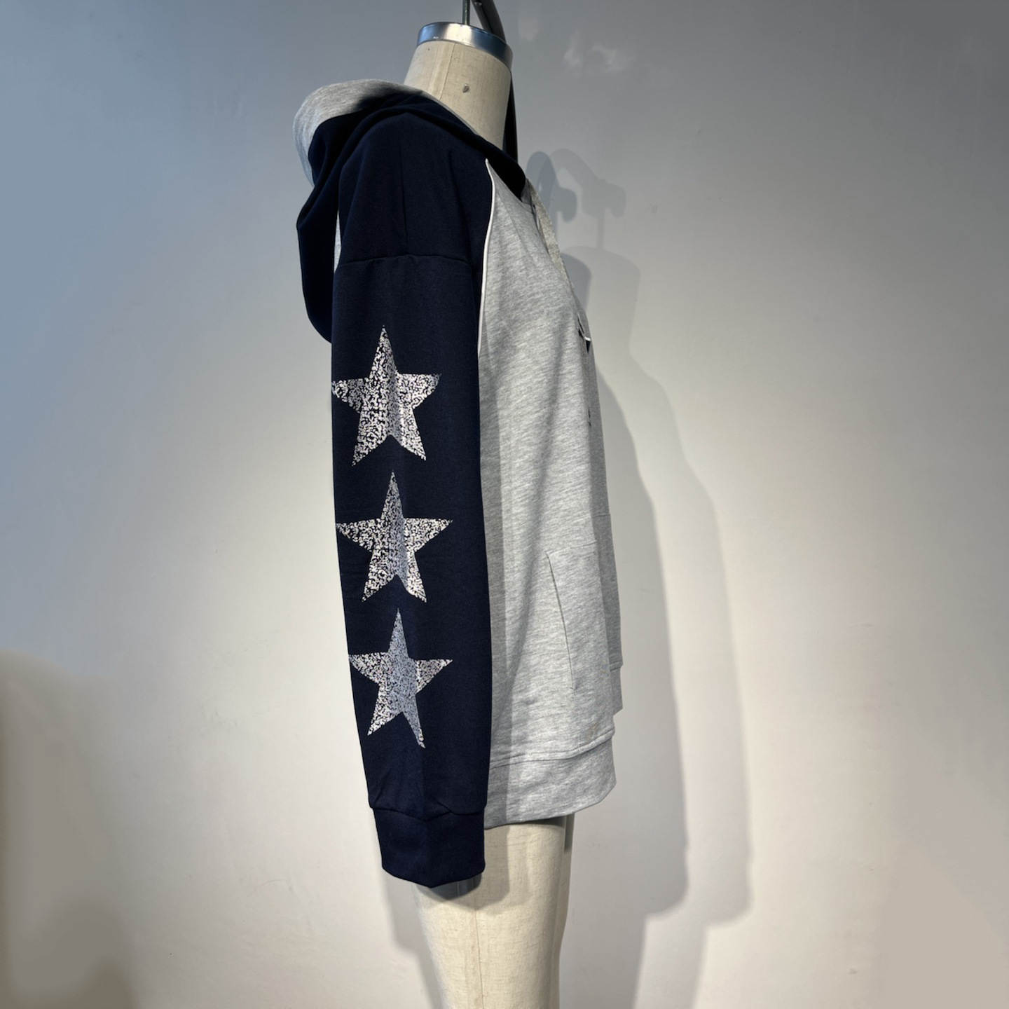 European and American new AliExpress Amazon five-pointed star hooded contrast color sweater source factory in stock