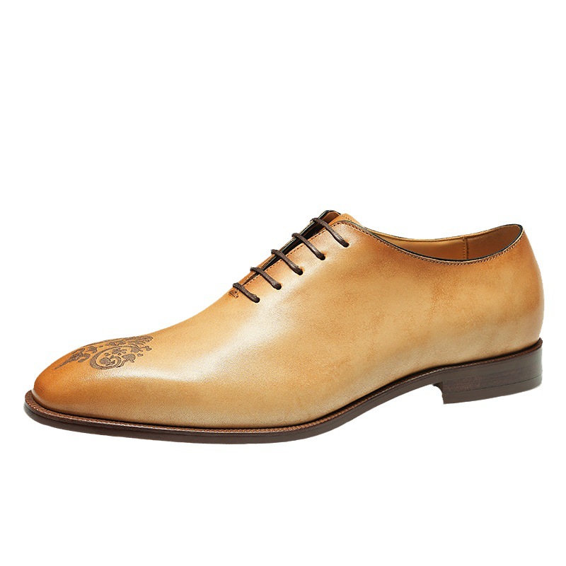 [vip for] men's pointed leather shoes British leather carved business formal Oxford shoes full leather men's shoes