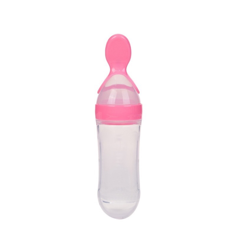 工場直売の赤ちゃんは哺乳瓶を食べます。|undefined