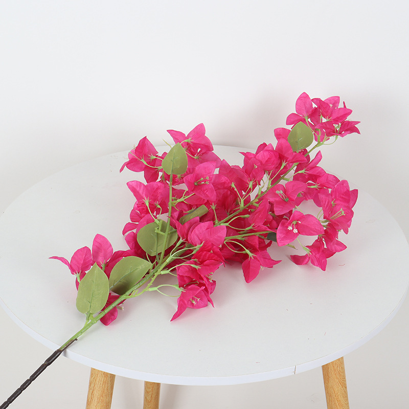 三角梅の家の結婚祝いの客間の装飾の花芸の置物をシミュレーションします。|undefined