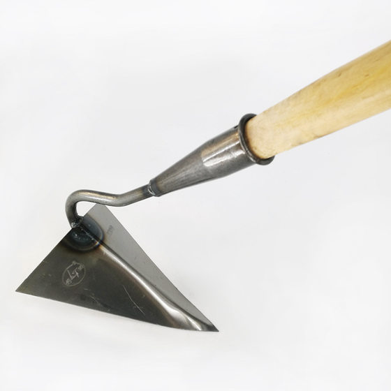 Triangle hoe Ridge digging soil reclamation fertilization tool Eagle mouth hoe pulling hoe hoe pointed ditching shovel ditching hoe