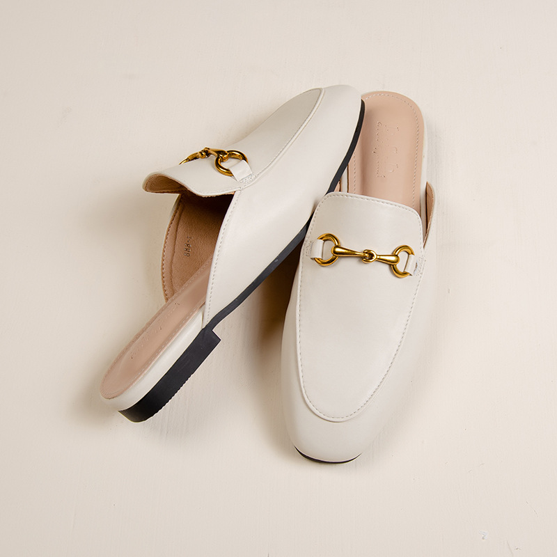 Closed toe slippers women's summer ins2023 all-match horse buckle lazy shoes flat Muller half slippers women's outer wear fashion