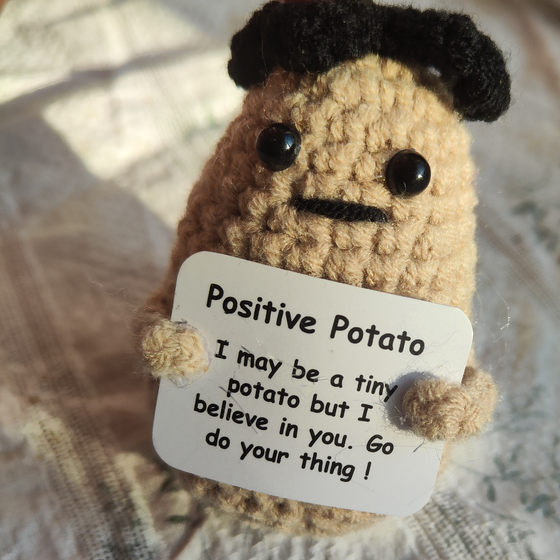Cross-border emotional cucumber hand-made potato positive energy ornaments wool crocheted finished wholesale