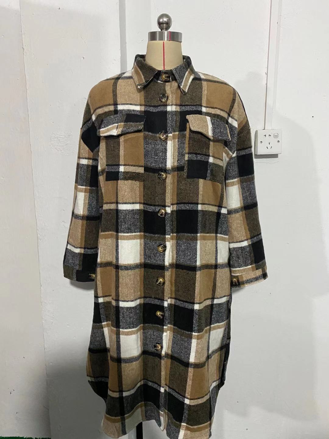 2022 autumn and winter European and American temperament windbreaker coat side slit lapel loose woolen plaid shirt coat in stock_voghion.com