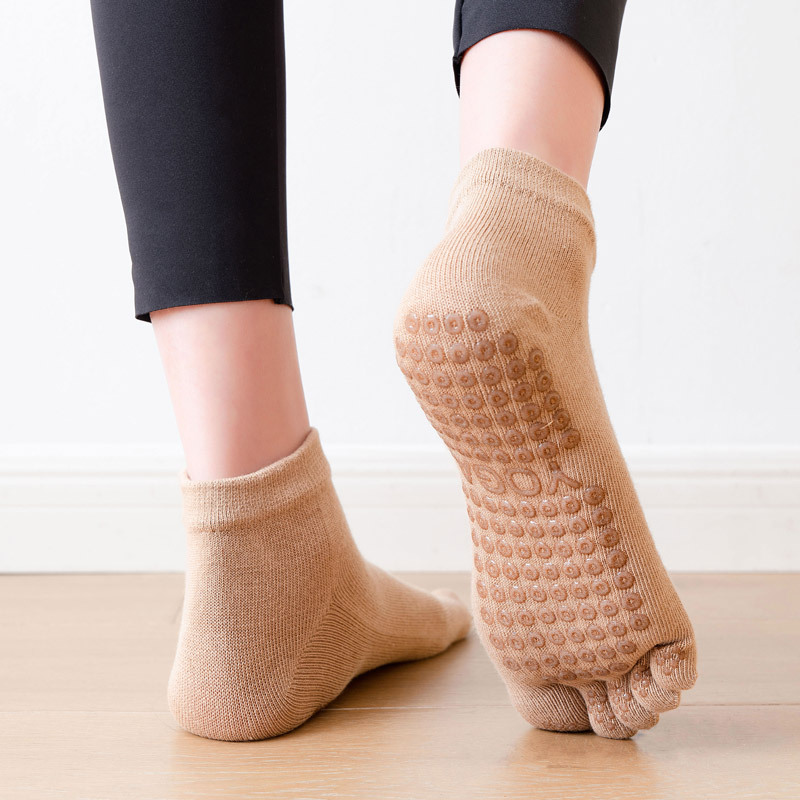 [Domestic hot sale] Combed cotton all-inclusive five-finger socks dispensing dance yoga socks Pilates Sports Fitness Socks
