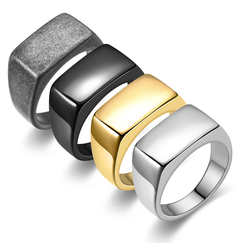 Anello semplice alla moda da uomo europeo e americano hip-hop rettangolare liscio con lettere in acciaio inossidabile incrociato_voghion.com