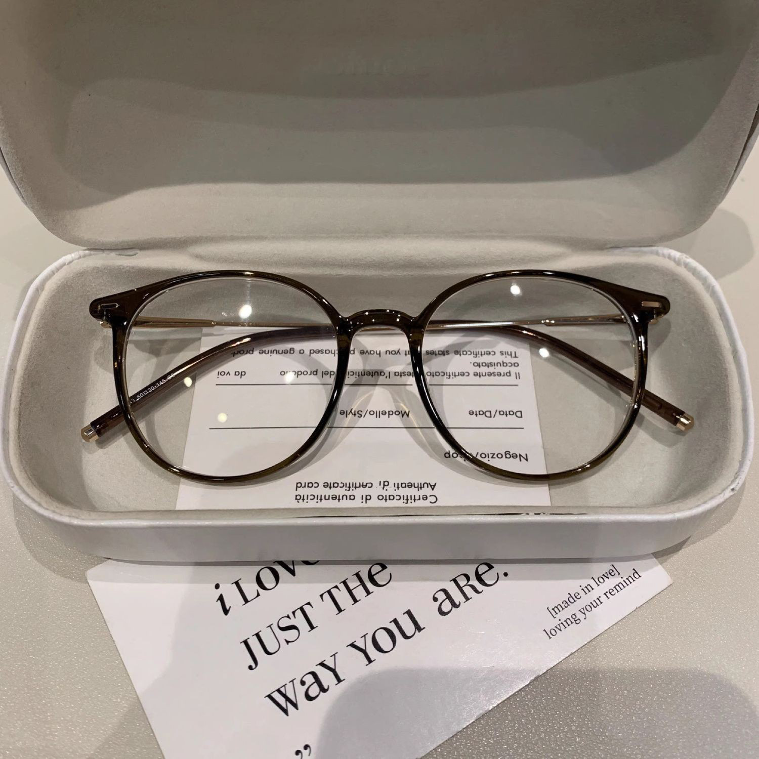 New style cool atmosphere glasses women's white olive green frame TR retro artistic men can match myopia Oval cold tea