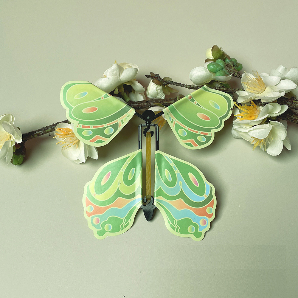 The same flying butterfly creative decompression artifact surprise funny magic props interesting paper toy bookmarks