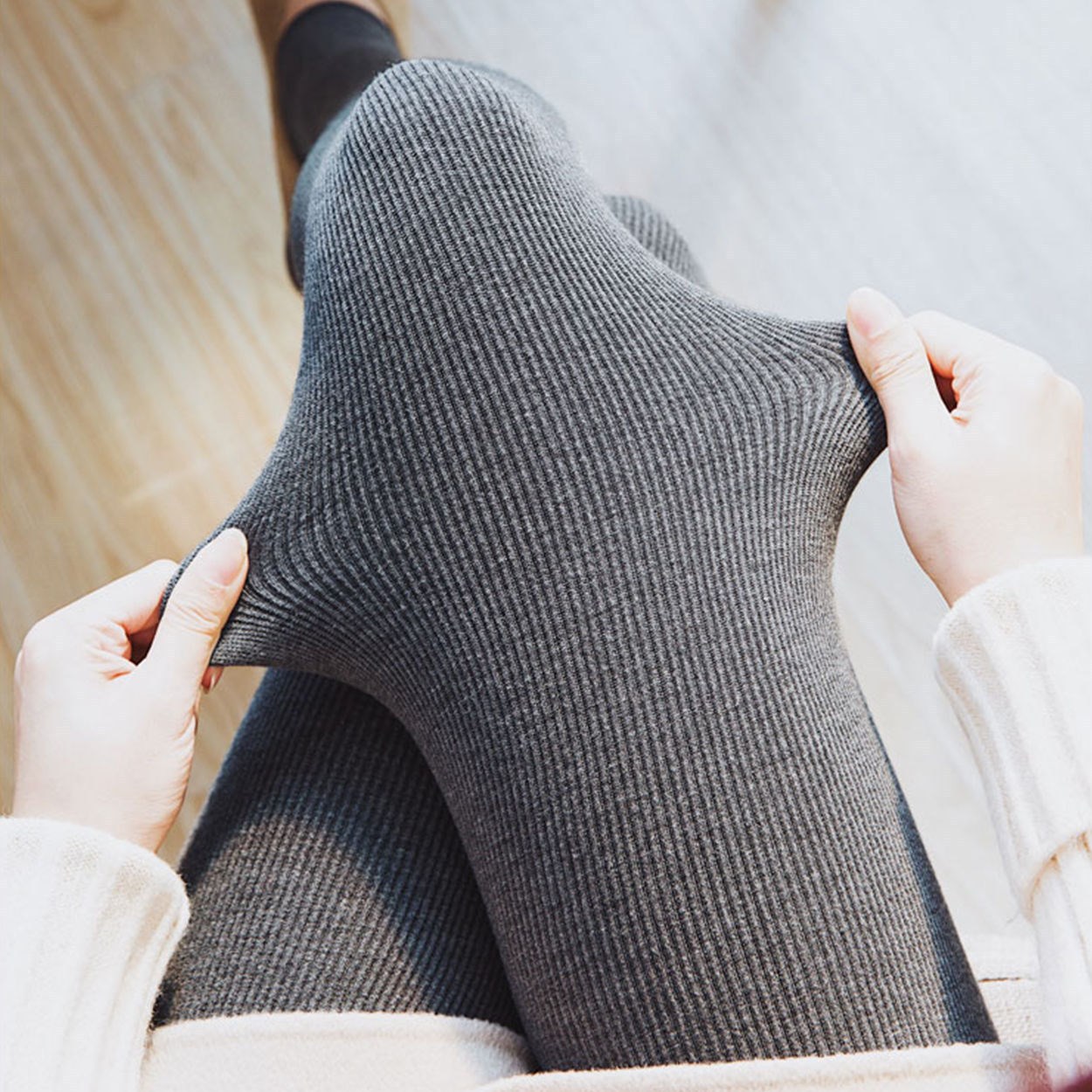 Autumn and winter vertical cotton pants leggings women's outer wear large size winter velvet padded high waist warm pantyhose cross-border