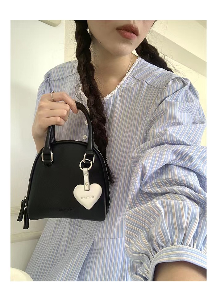Meat and Meat Chen Whiterm Korean Niche Design Women's Bag New Cute Portable Shell Bag Single Shoulder Crossbody Small Bag
