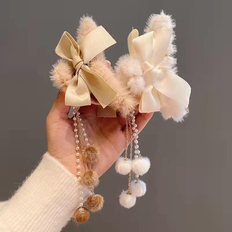 Cross-border hair ball with tassel butterfly knot plush grip hot selling autumn and winter fashion hairpin wholesale back head plate hair grip_voghion.com