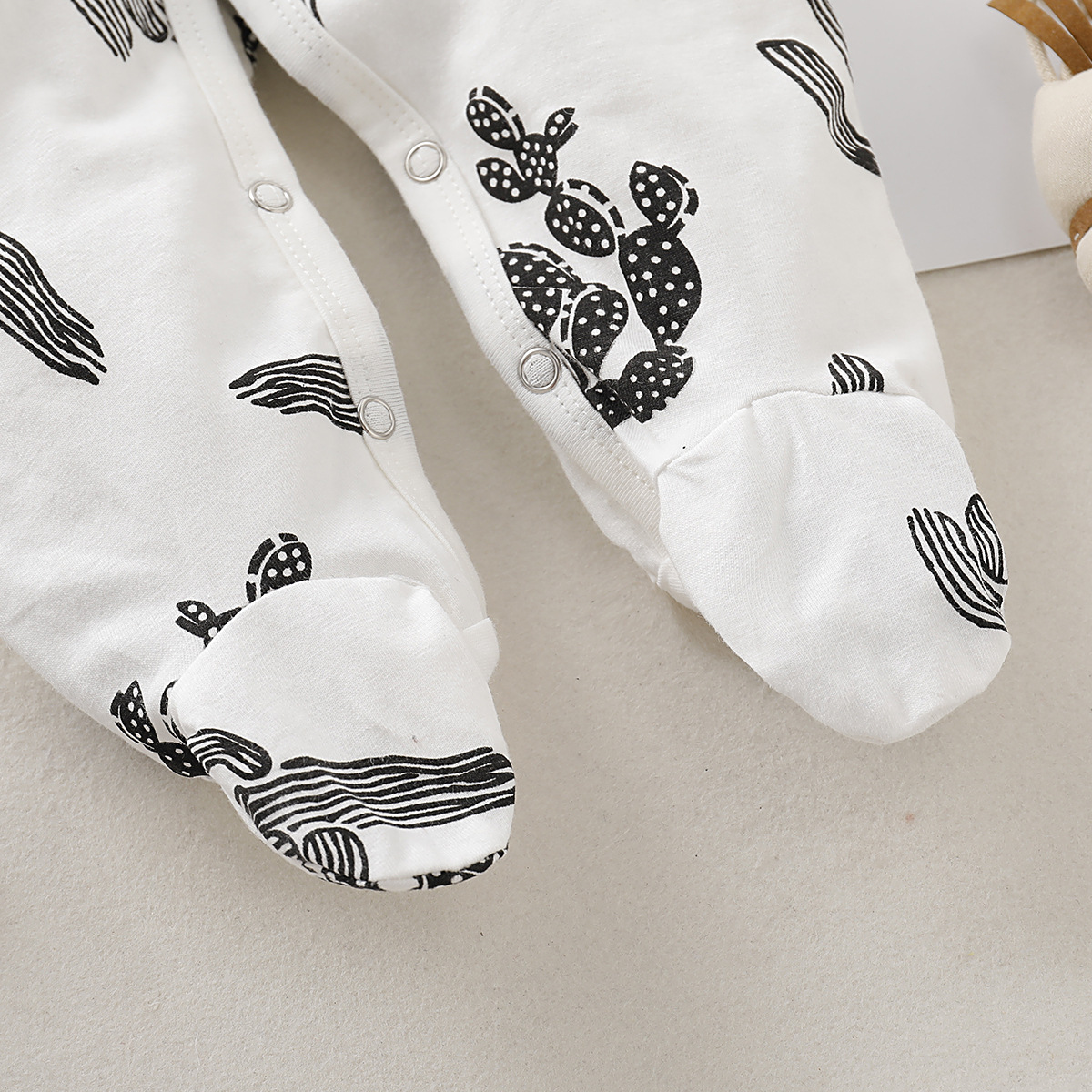 Infant autumn and winter baby cactus printed conjoined jacket 70 yards feet/80-90-100 feet