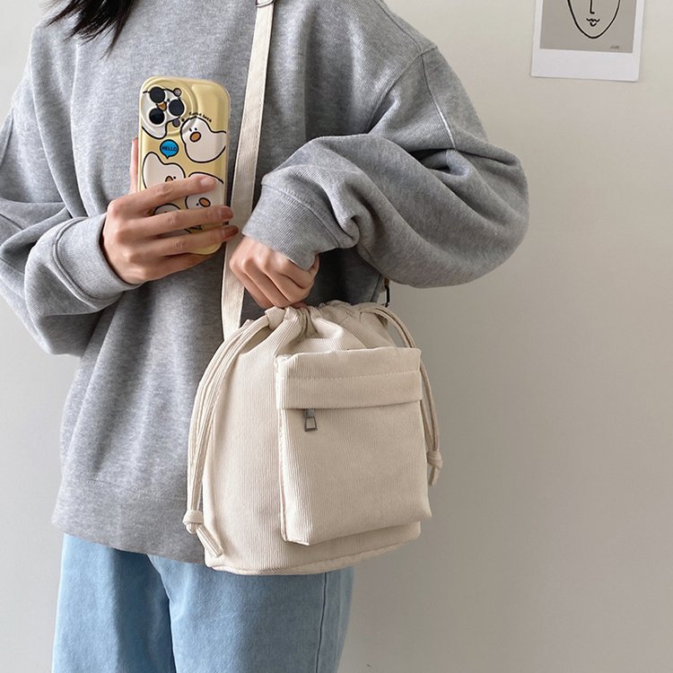 2023 Summer new medium stitching drawstring shoulder bag corduroy foreign trade trend bucket bag
