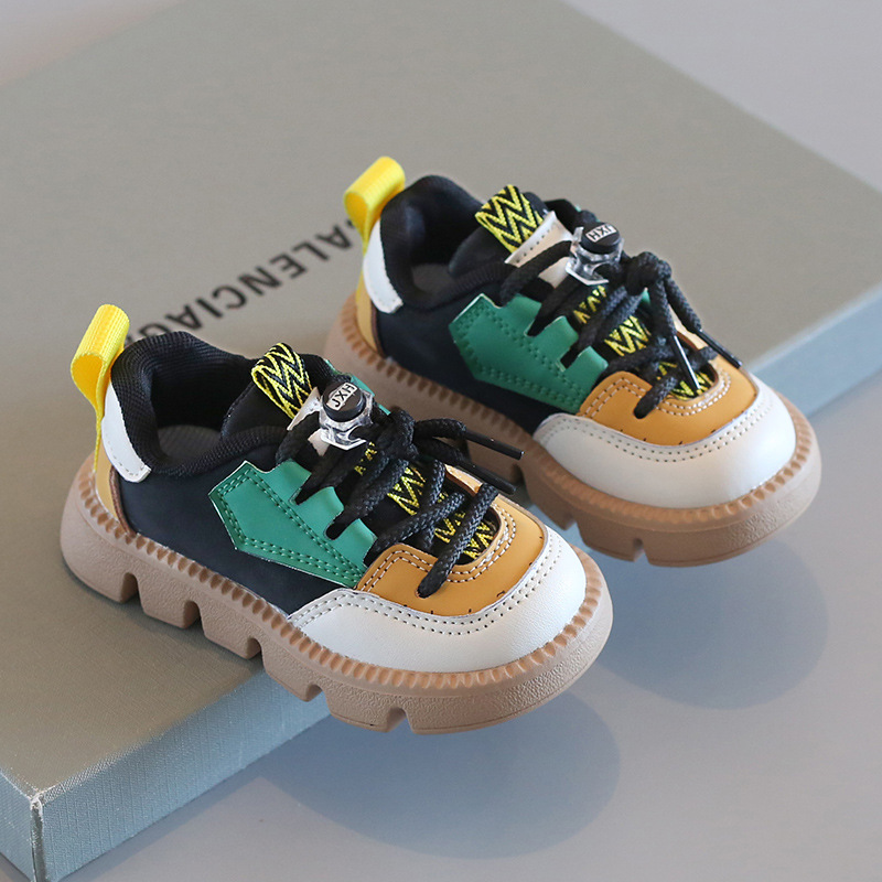Children's board shoes 2024 spring boys sneakers leather girls casual shoes soft bottom baby shoes a generation of hair