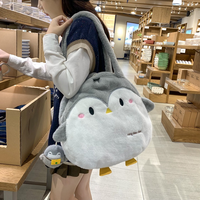 學院風可愛小企鵝大容量單肩包包女可愛卡通毛絨大學生上課收納包