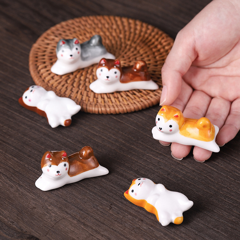 Cute cartoon puppy ceramic small ornaments dining table chopsticks holder public chopsticks holder Shiba Inu small holder crafts for chopsticks