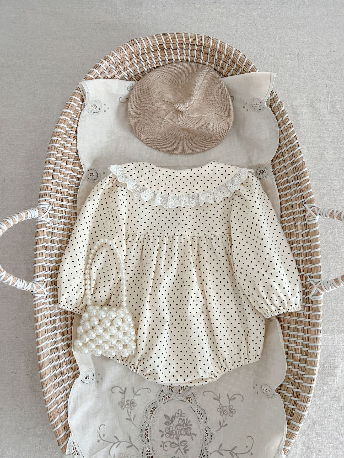 ins baby 2023 new sweet baby girl polka dot sheath fashionable lapel triangle romper romper