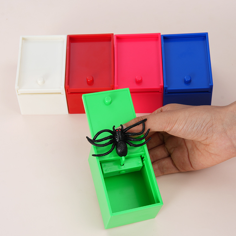 Tiktok same style trick spoof toy creative plastic spider Box cross-border Halloween decompression scared box