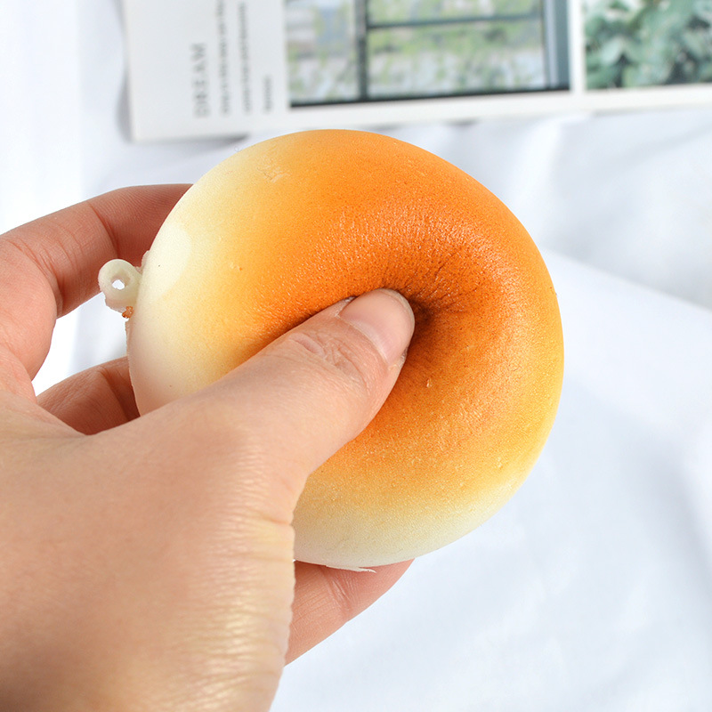PU simulation slow rebound fried steamed bread bread food model ornaments play food shooting props pinch Music Toys
