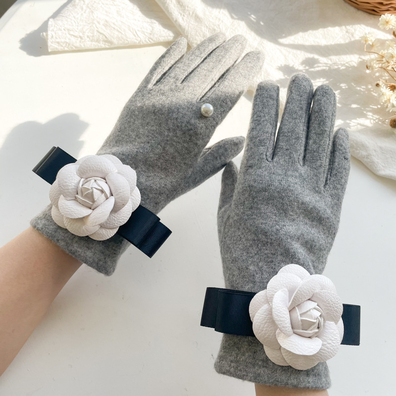 2021 autumn and winter designer Xiangfeng ribbon Camellia wool cashmere finger gloves factory price wholesale