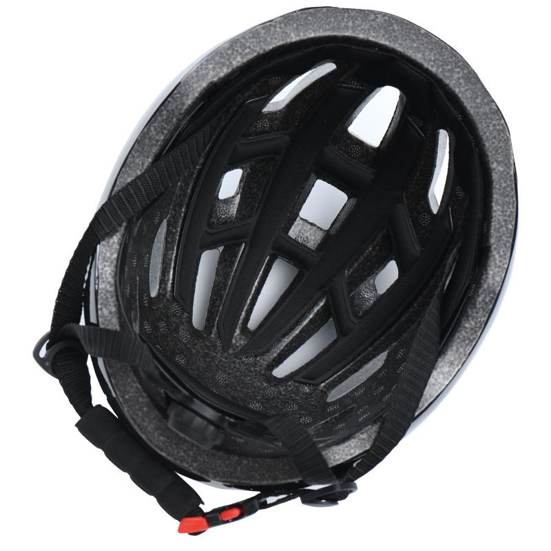 One-piece lightweight cycling helmet outdoor roller skating mountaineering Helmet helmet off-road mountain bike helmet