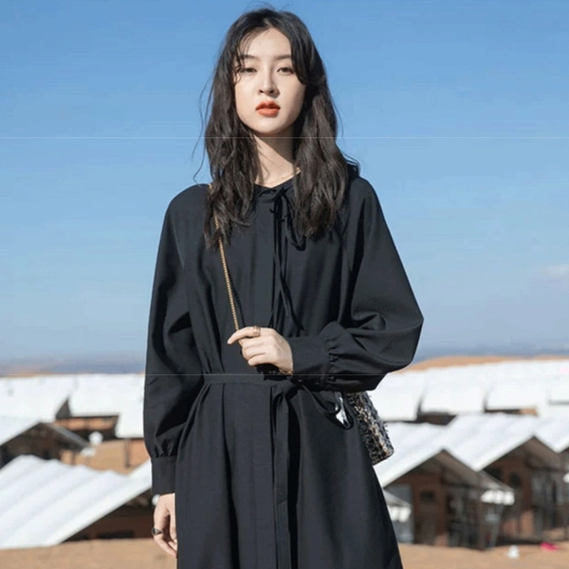 White dress women's spring and autumn French long 2022 new spring temperament long sleeve bottoming shirt skirt