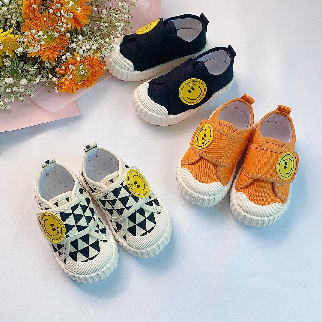 Children's Canvas Shoes Spring 2024 New Korean Style Smiley Casual Baby Shoes for Girls 0 to 5 Years Old Daily Comfort
