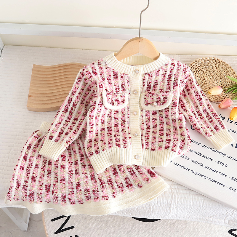 Girls' sweater coat 2023 new children's sweater circle line three-color suit skirt western style knitted women's baby skirt