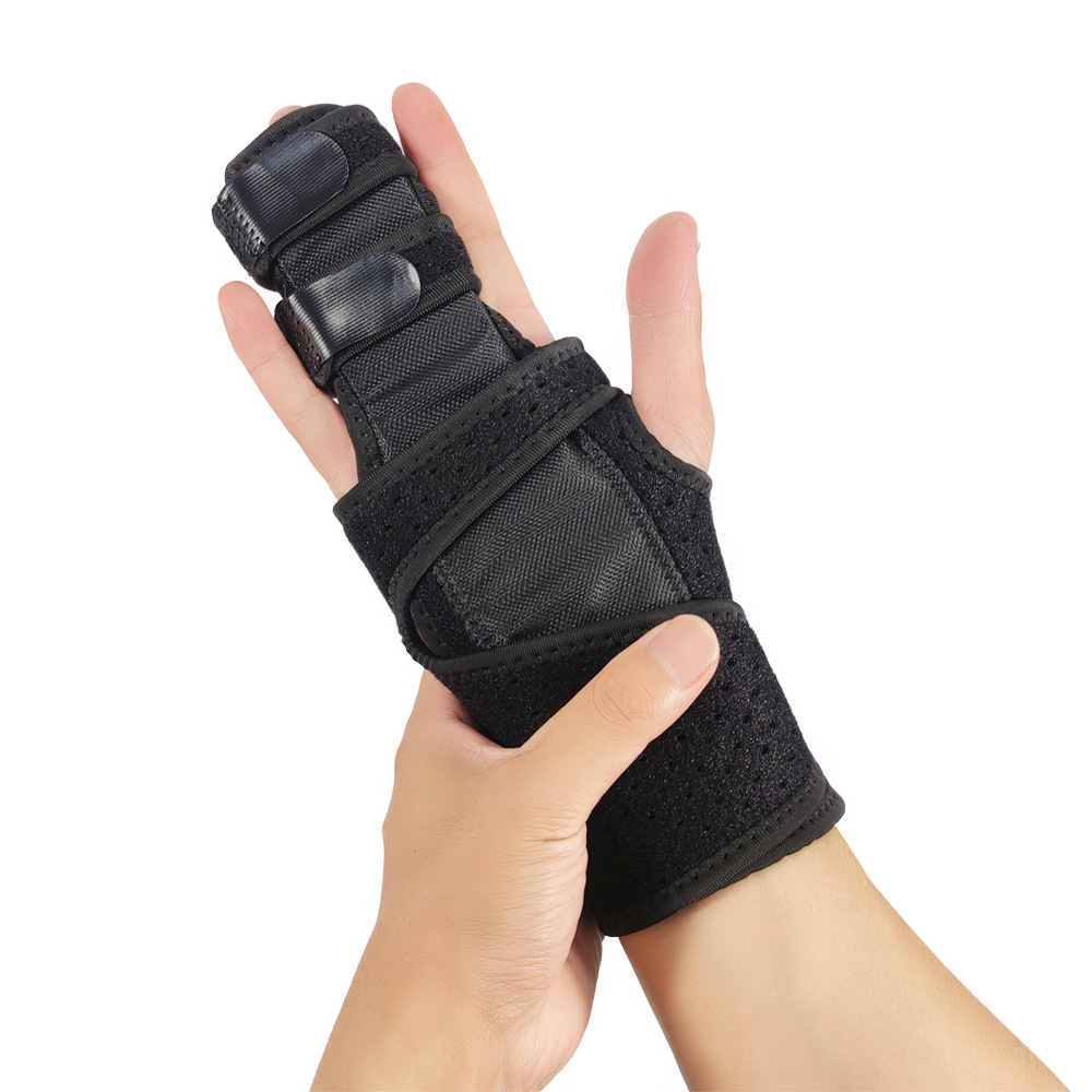 Cross-border sports palm guard finger reinforcement strap protection pressurized adjustable breathable steel plate palm guard wrist guard wholesale